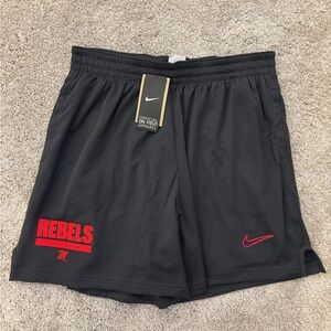 Nike Dri Fit Ole Miss Rebels Team Issued Mesh Loose Fit Football Shorts Mens
